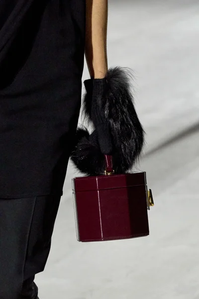 Look 90